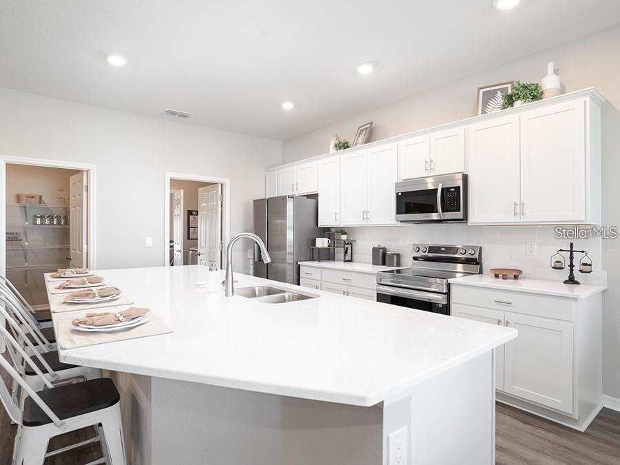 1456 FLEUR DRIVE