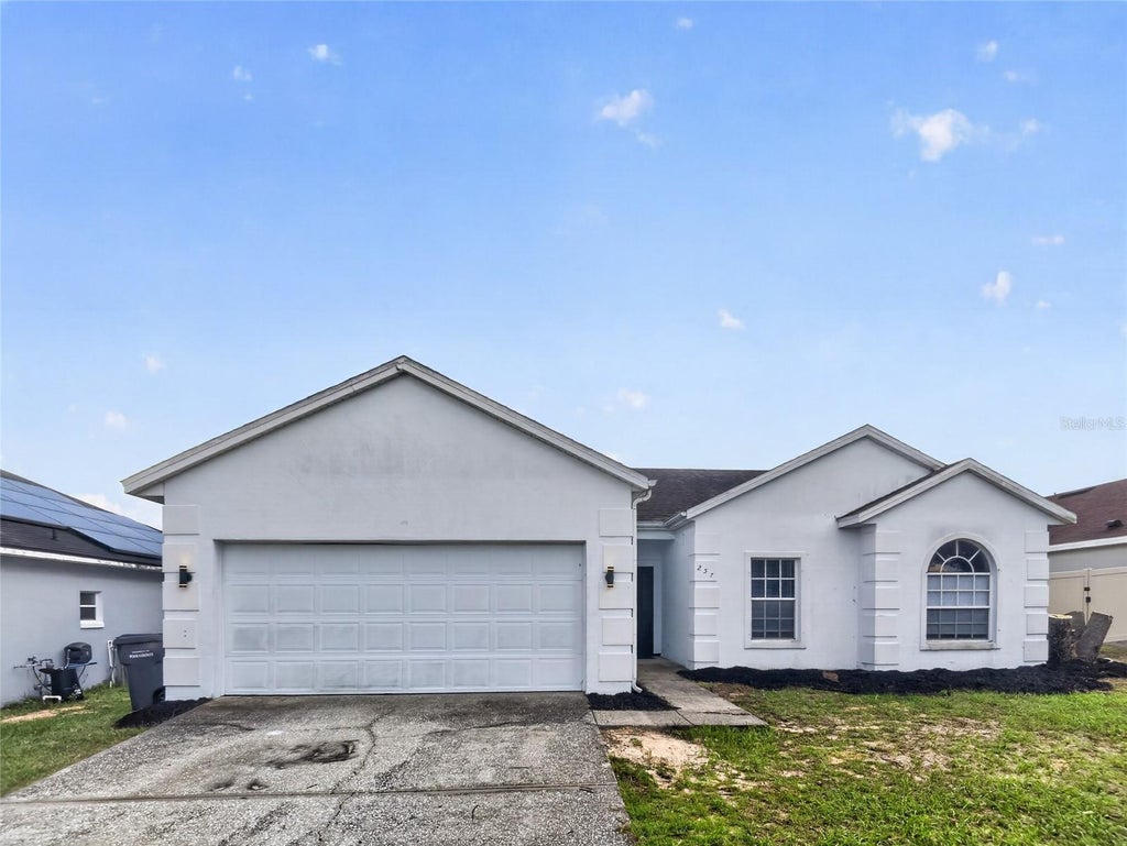 Photo of 257 Margate Drive, Davenport, FL 33897 (MLS # O6438349)