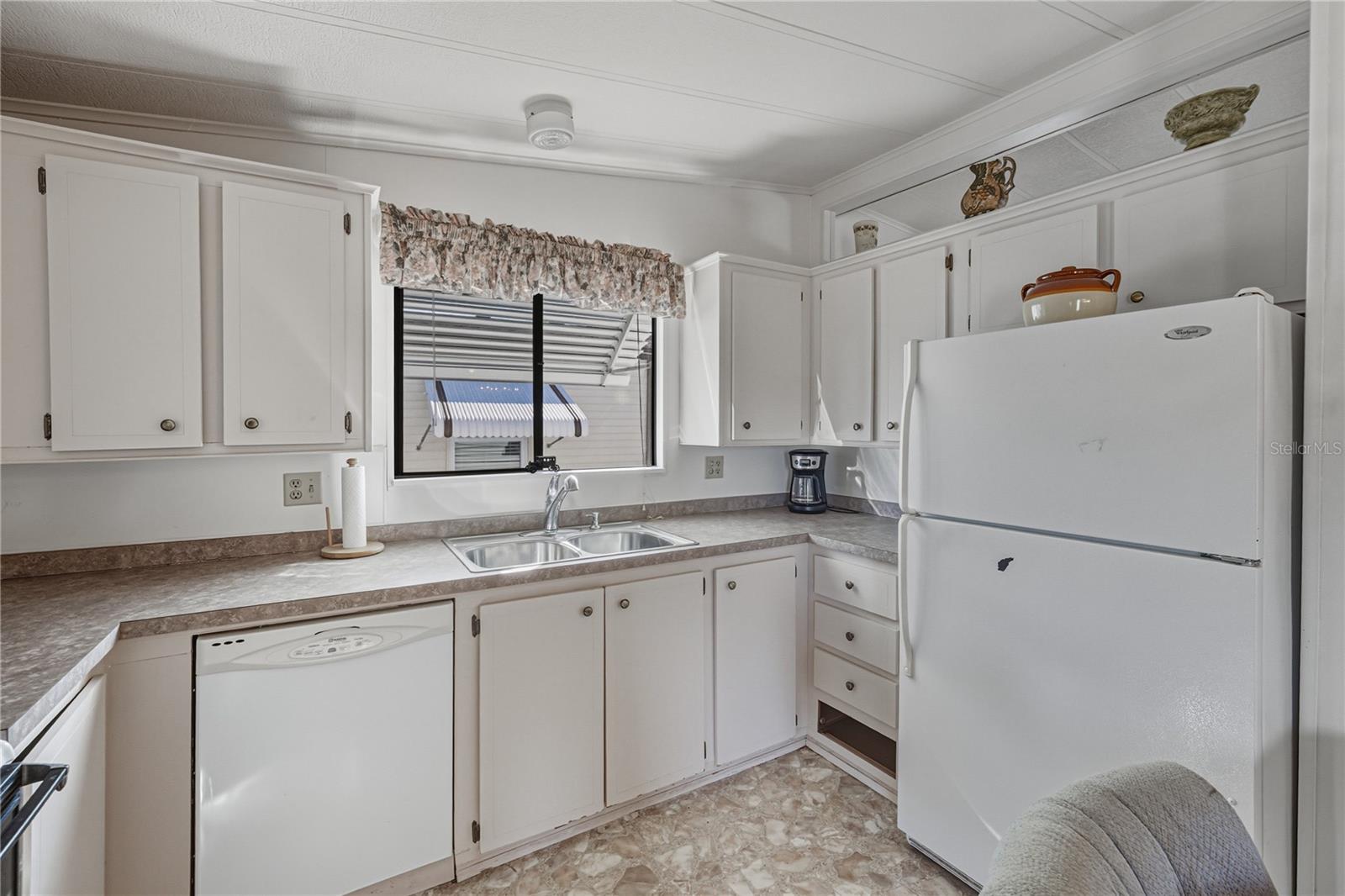 COLONY HILLS COMMUNITY - Residential