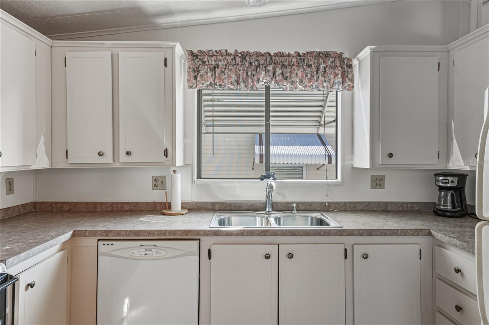 COLONY HILLS COMMUNITY - Residential