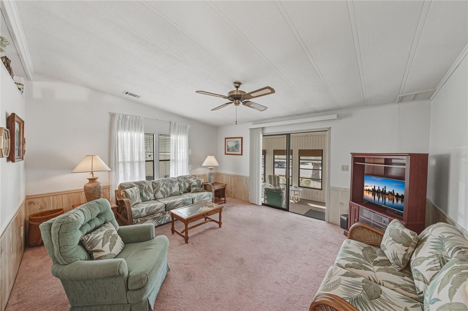 COLONY HILLS COMMUNITY - Residential