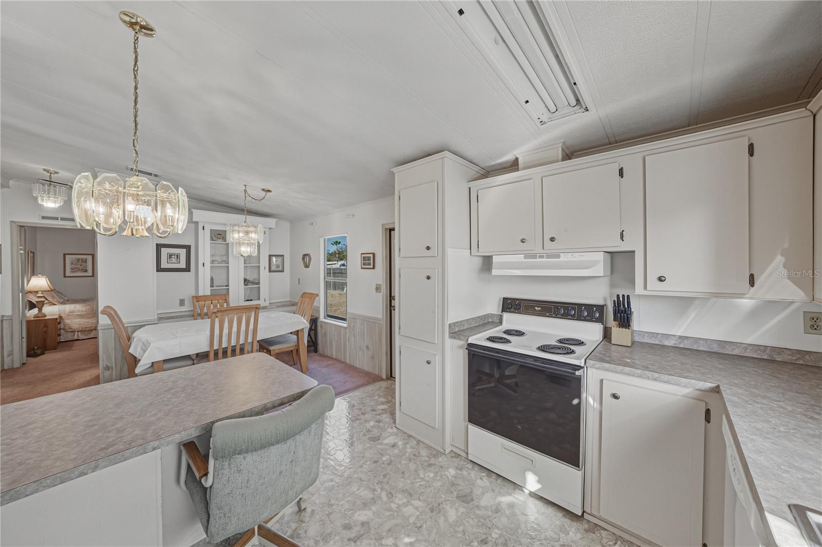 COLONY HILLS COMMUNITY - Residential