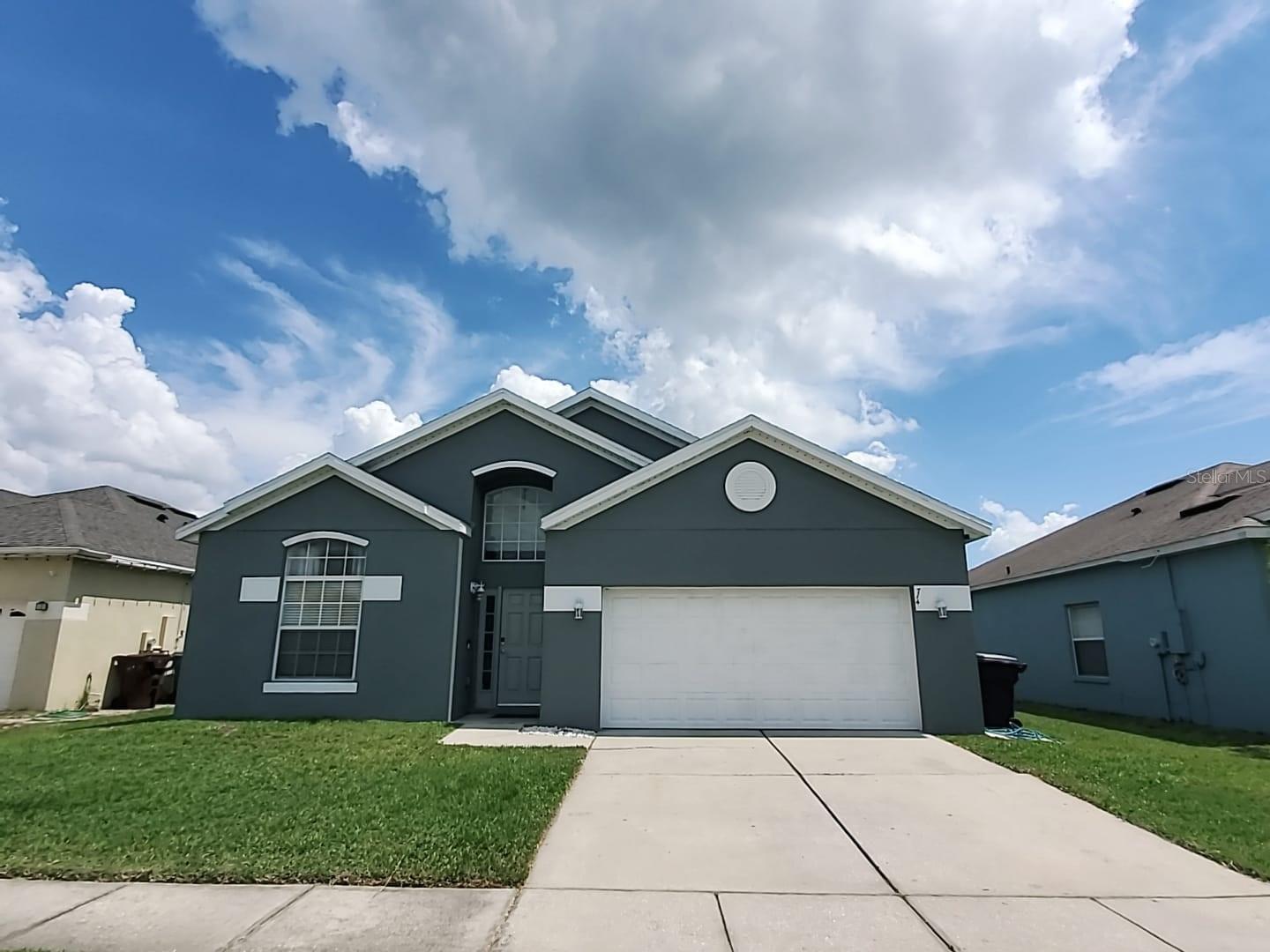 ESTANCIA - Residential