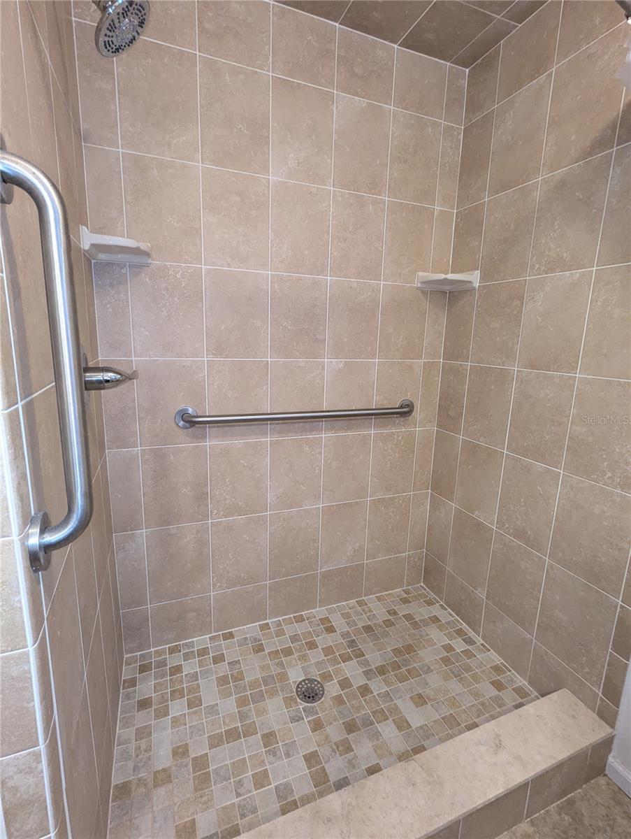 LAKELAND HILLS ESTATES - Residential