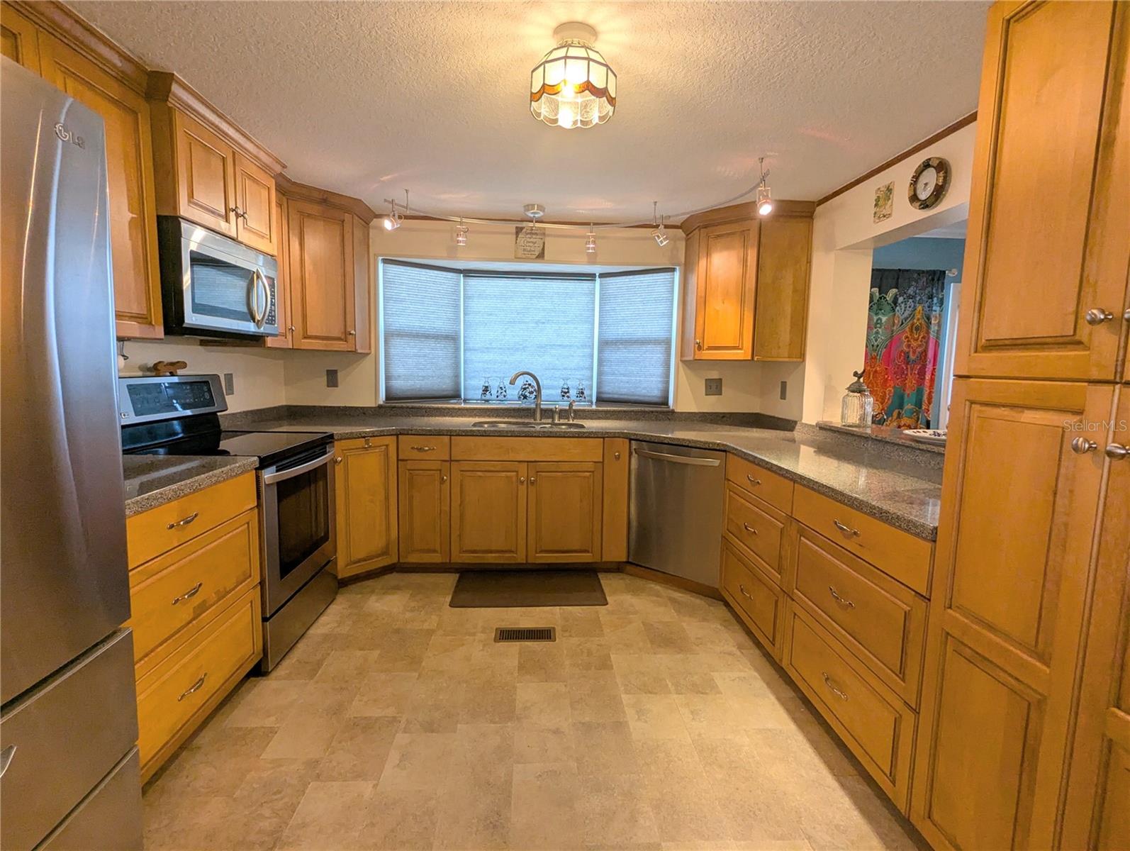 LAKELAND HILLS ESTATES - Residential