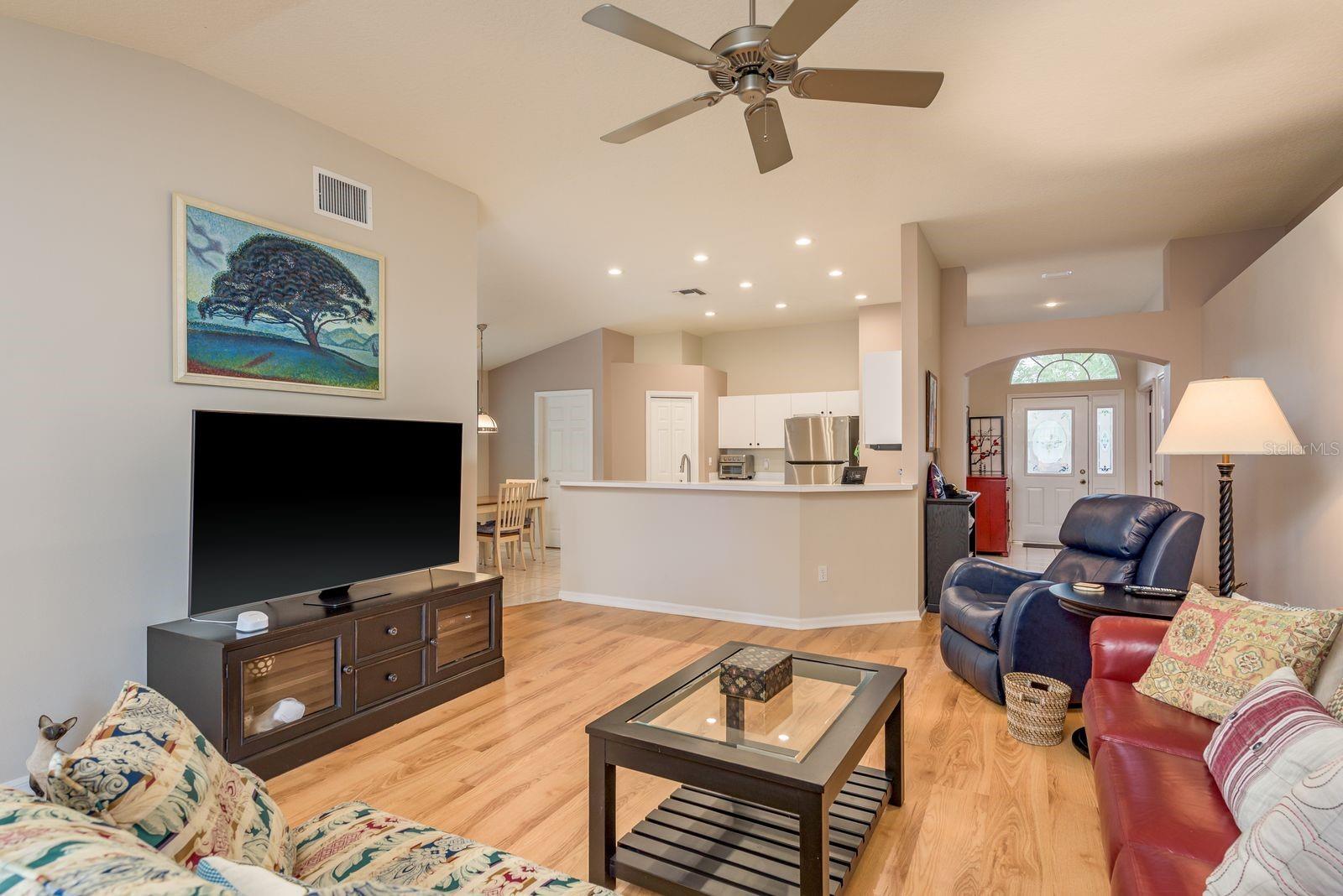 CARROLLTON LAKES - Residential