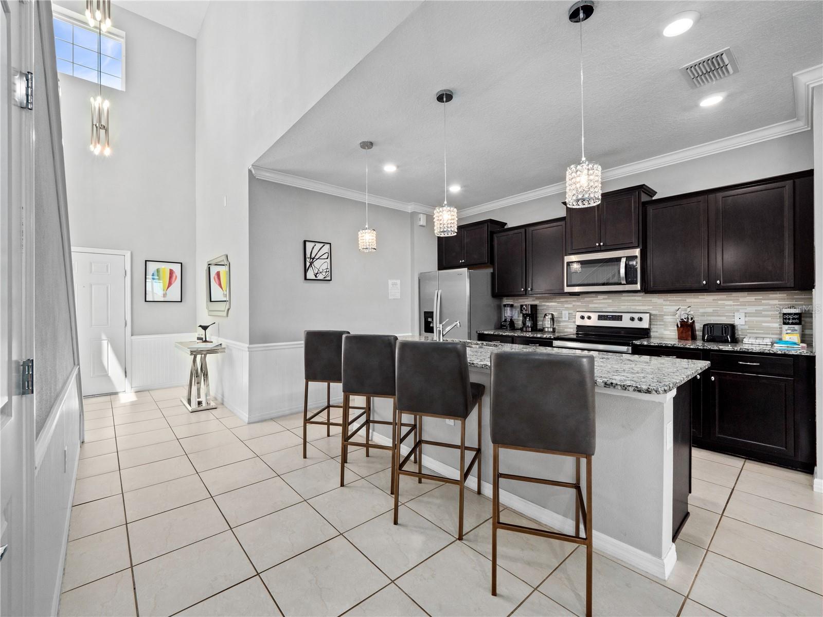 WINDSOR ISLAND RESIDENCE PH 2B - Residential