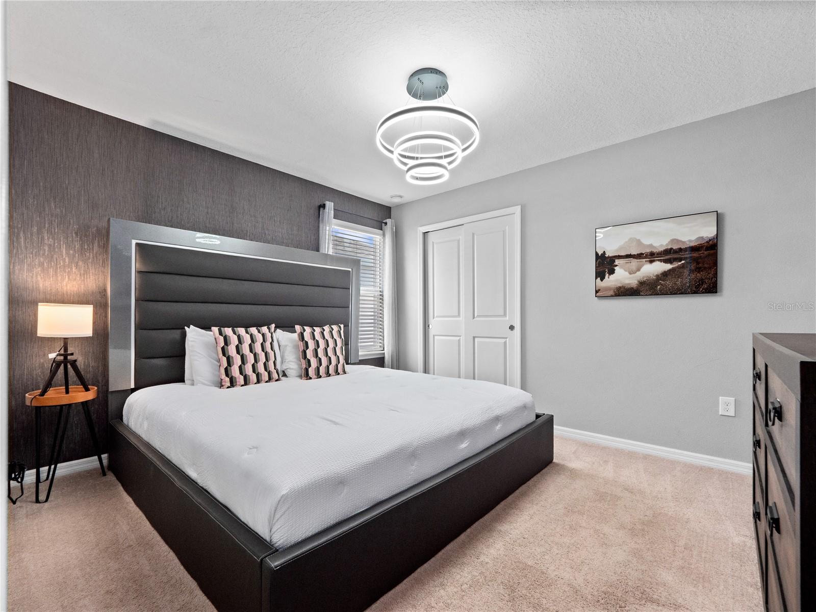 WINDSOR ISLAND RESIDENCE PH 2B - Residential