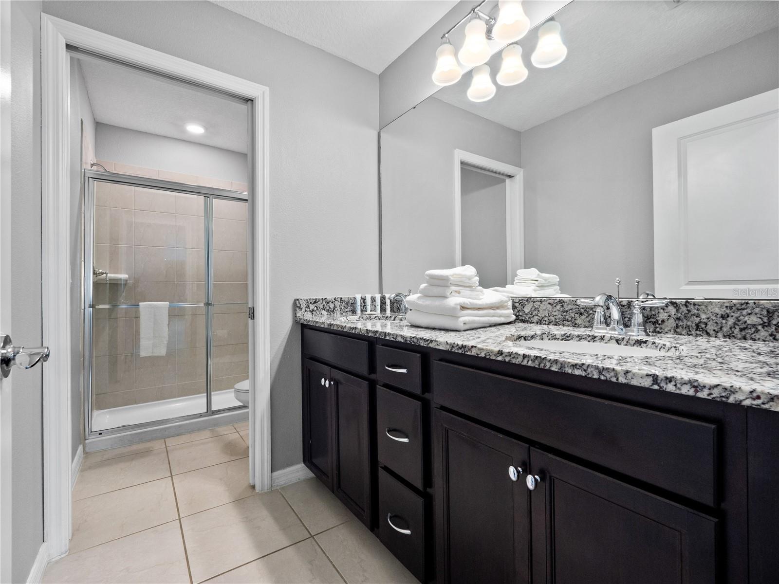 WINDSOR ISLAND RESIDENCE PH 2B - Residential