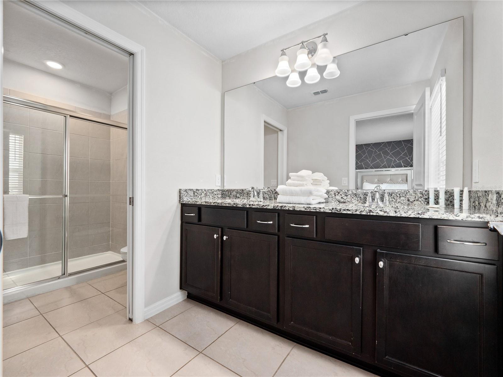 WINDSOR ISLAND RESIDENCE PH 2B - Residential