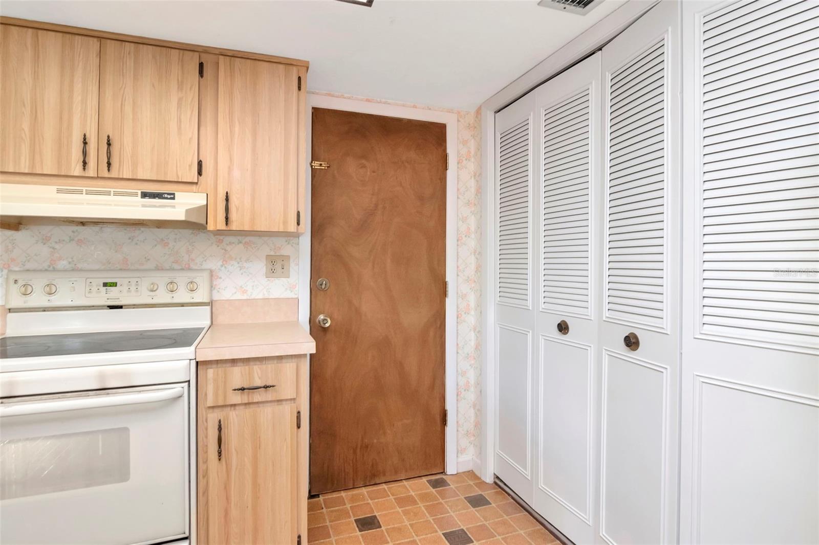 BAYWOOD VILLAGE SEC 5 - Residential