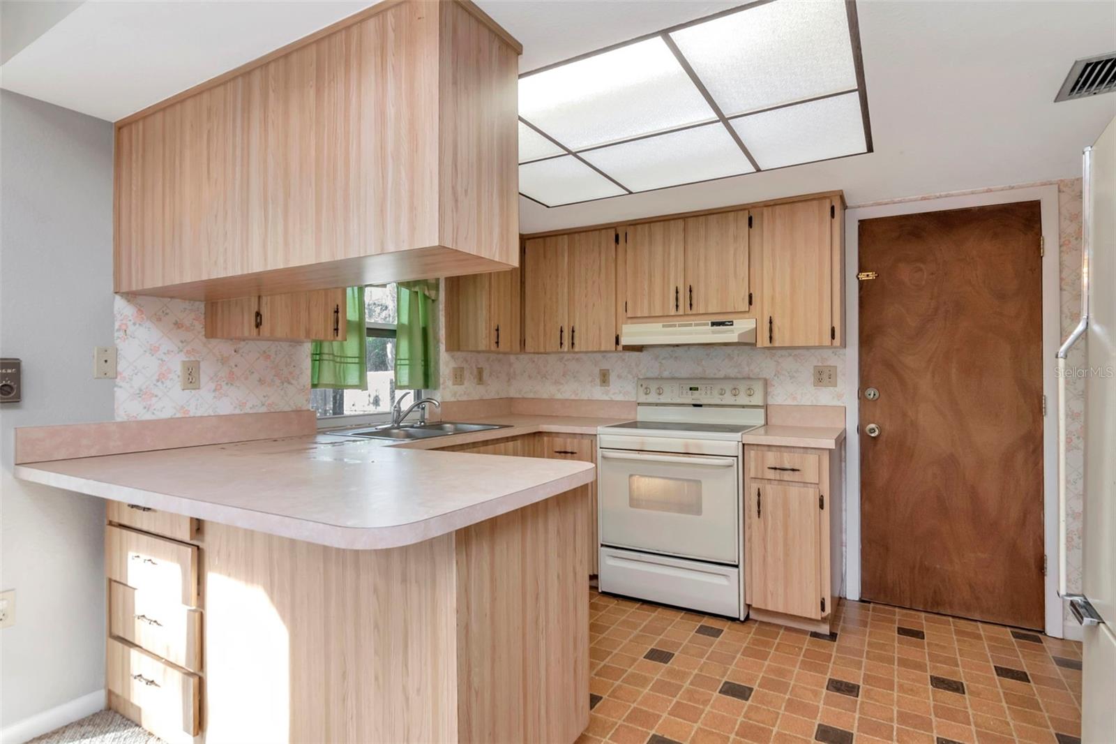 BAYWOOD VILLAGE SEC 5 - Residential