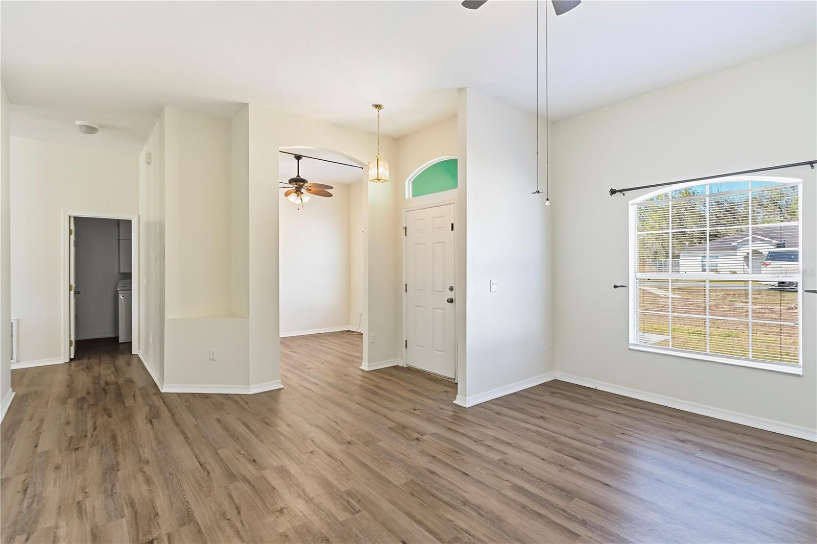 15 LOCUST LOOP DRIVE