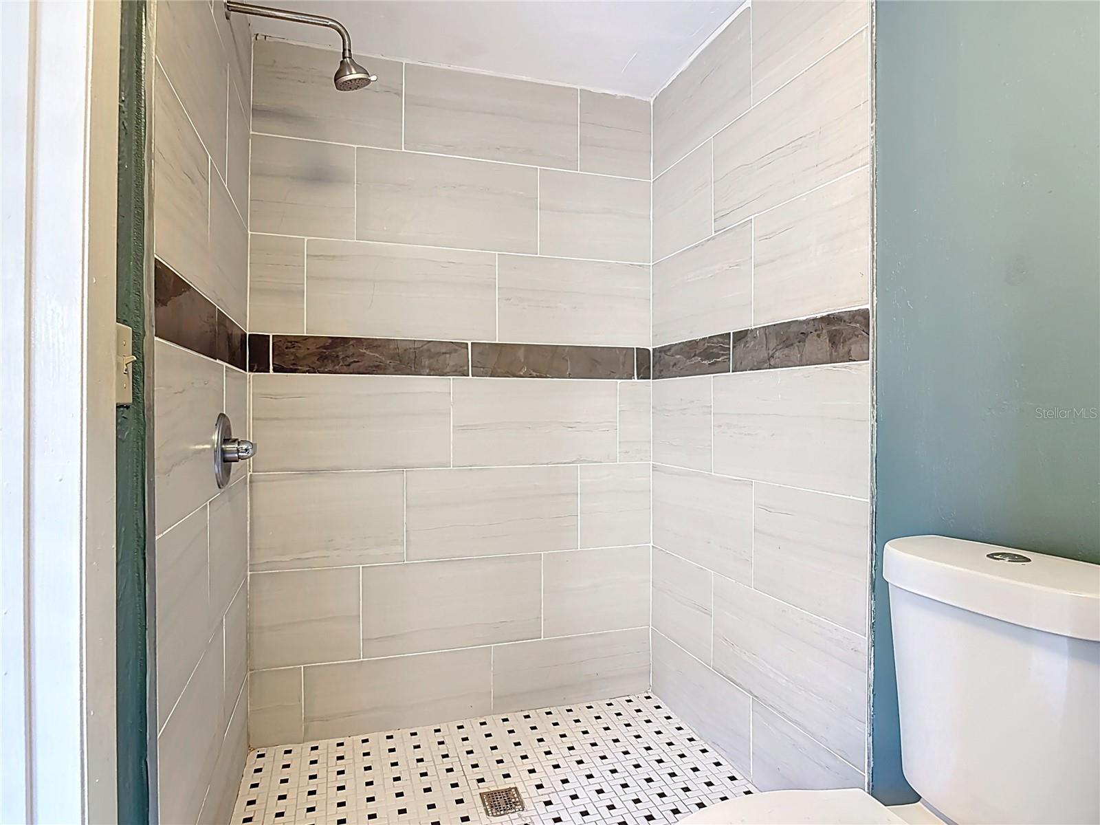 AVONDALE PARK - Residential