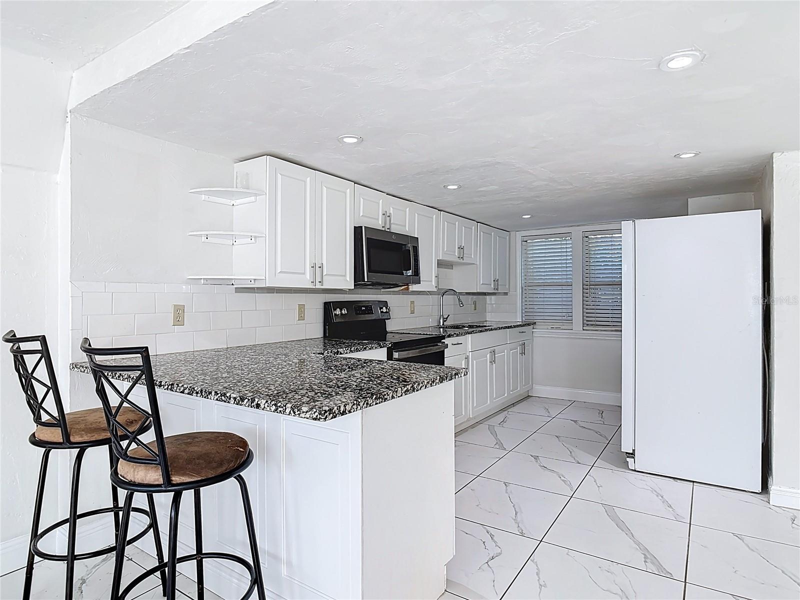 AVONDALE PARK - Residential