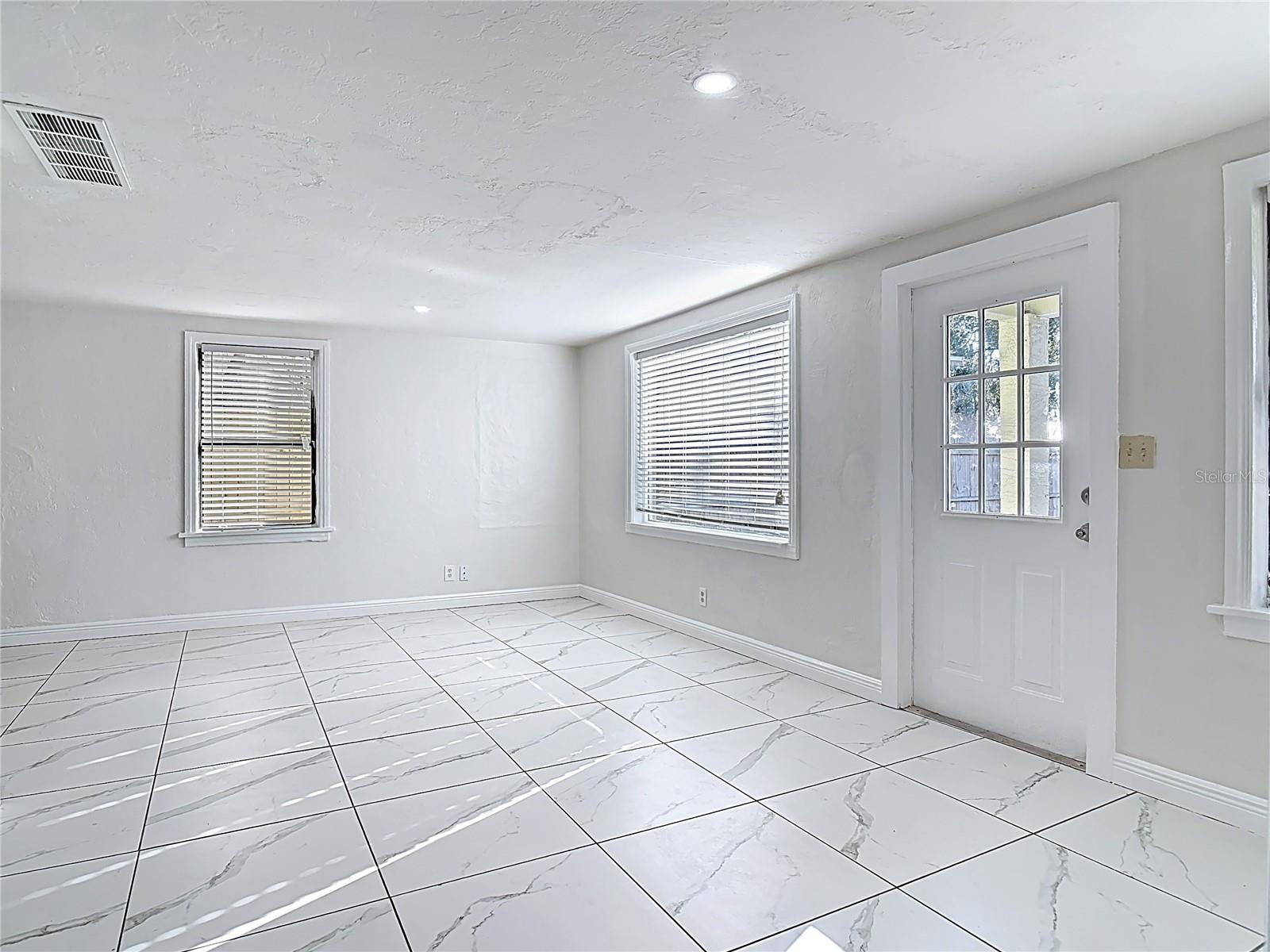 AVONDALE PARK - Residential