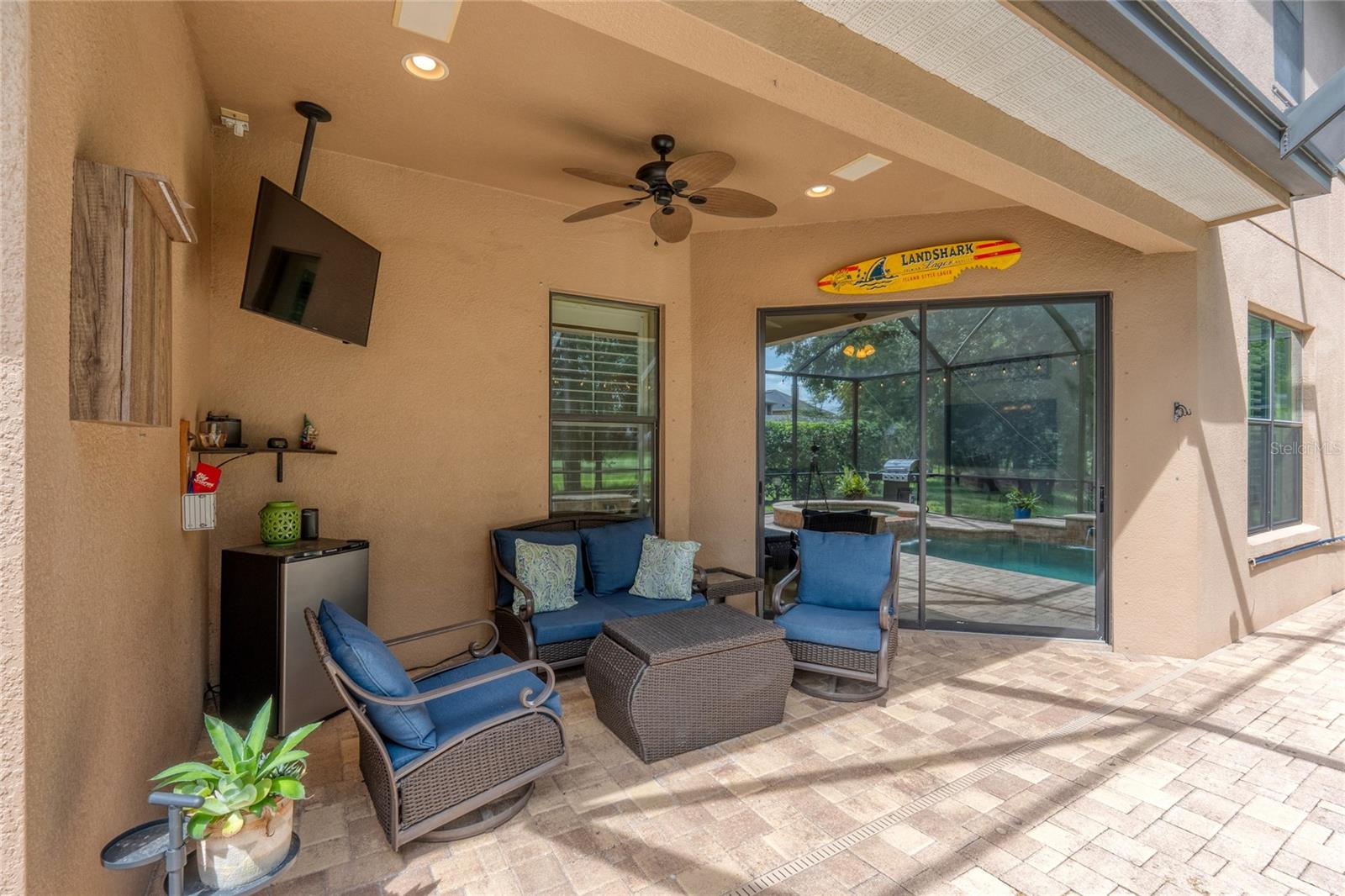 NINE EAGLES UNIT ONE SEC I - Residential