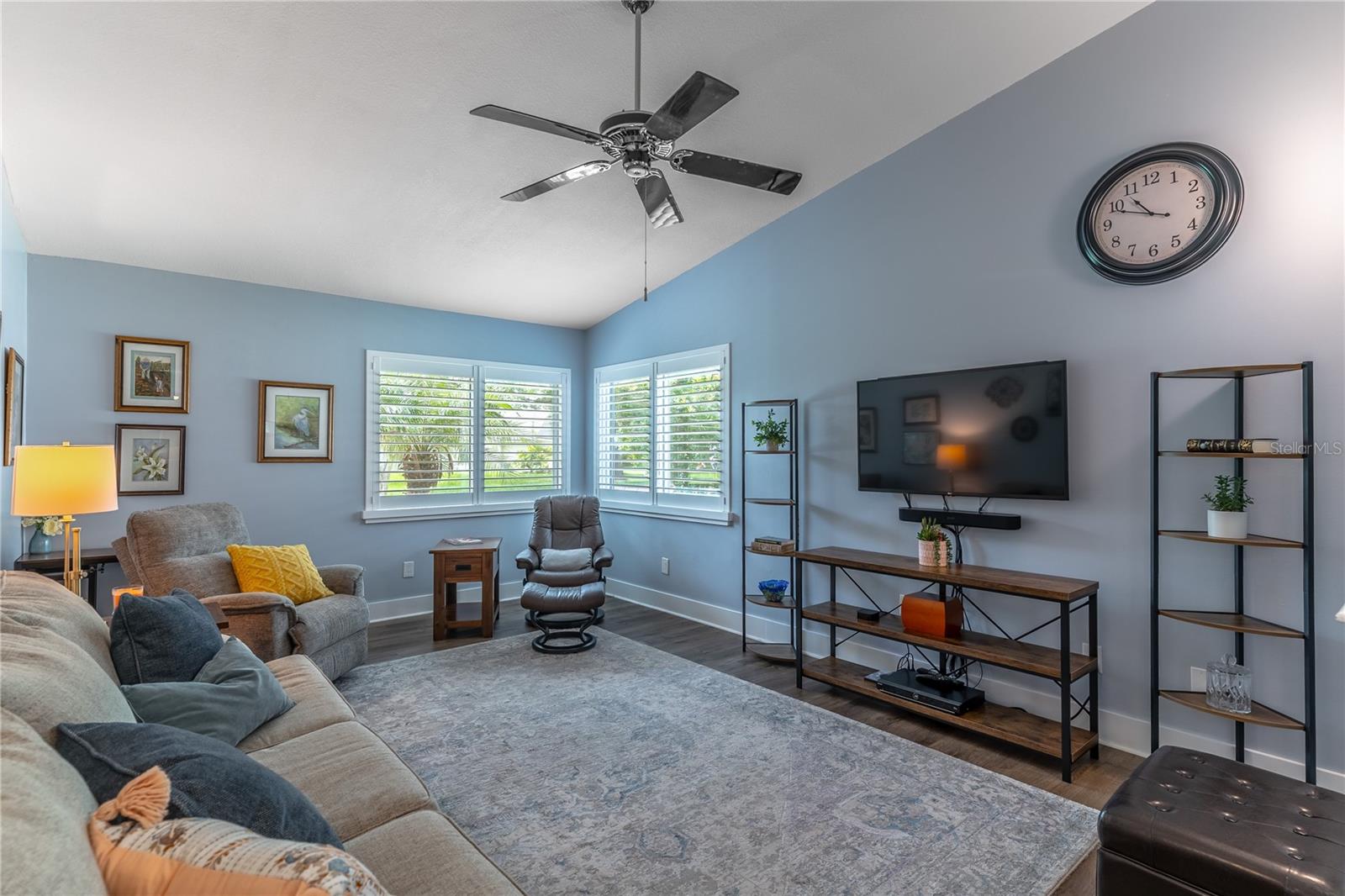 638 BONIVIEW LANE