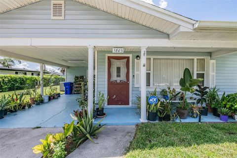 A home in LAKELAND