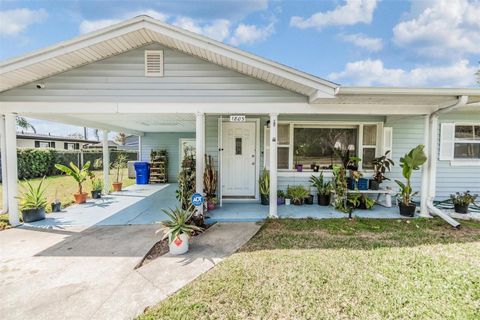 A home in LAKELAND