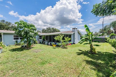 A home in LAKELAND