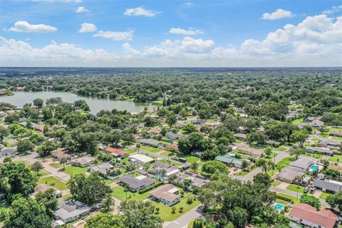 A home in LAKELAND