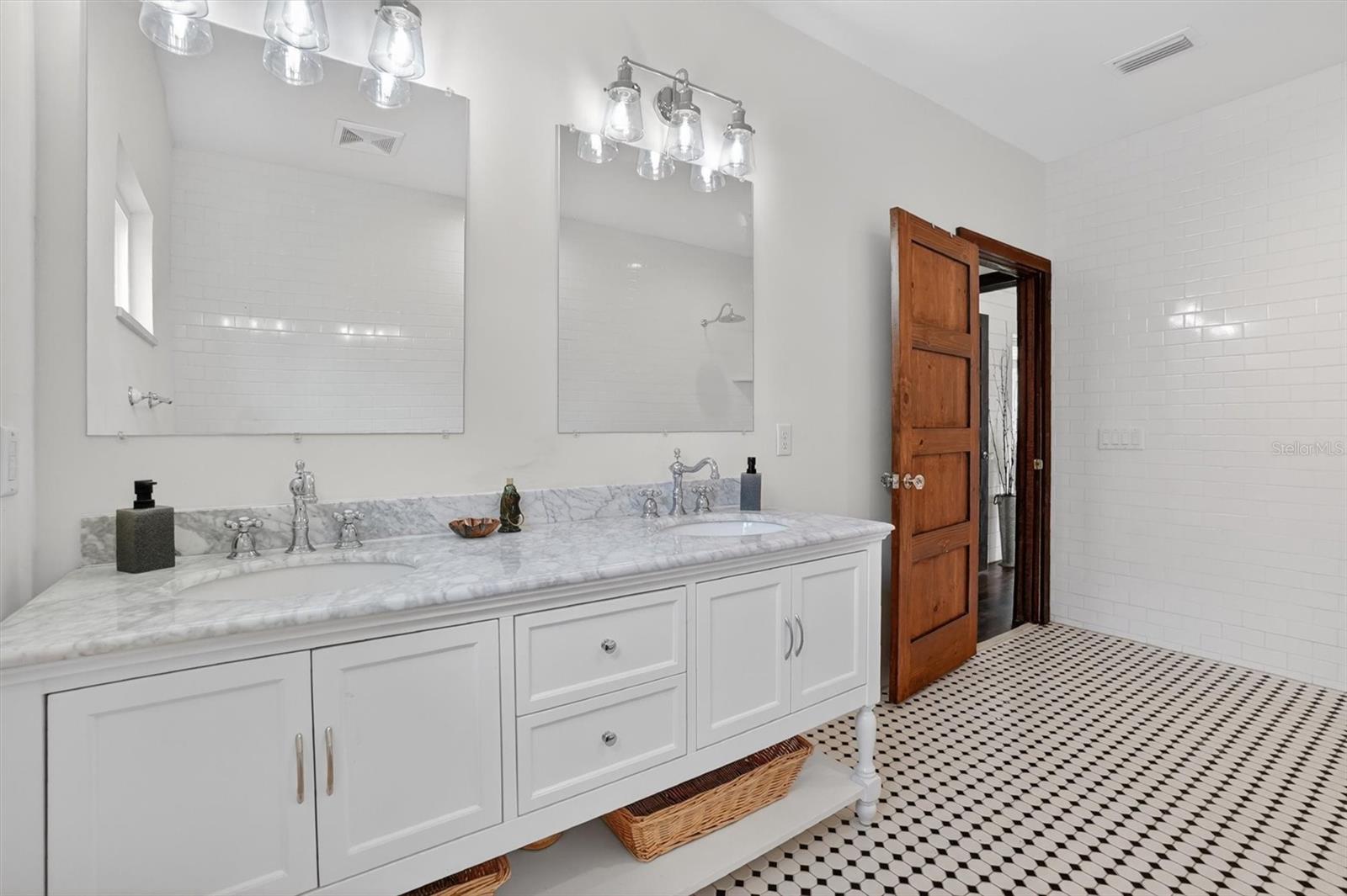 SHAW FARMS OF ALACHUA - Residential