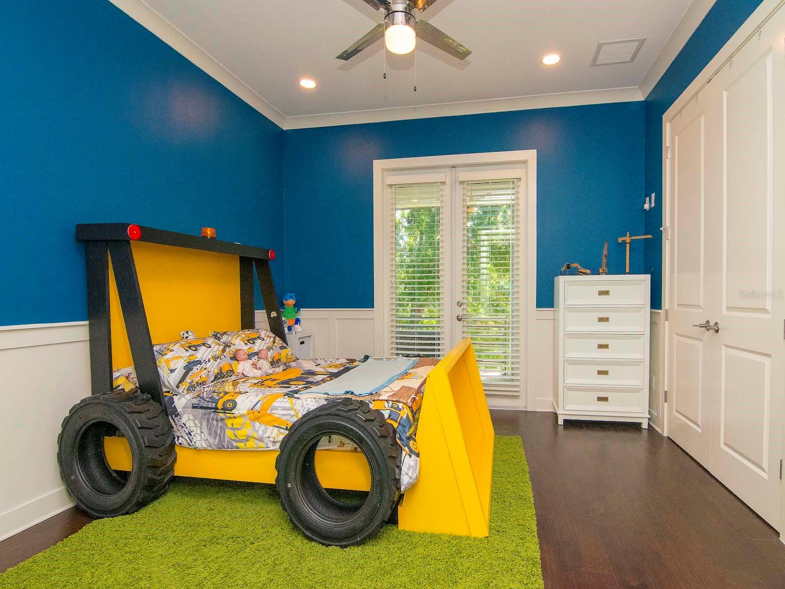 DAVIS ISLANDS PB10 PG52 TO 57 - Residential