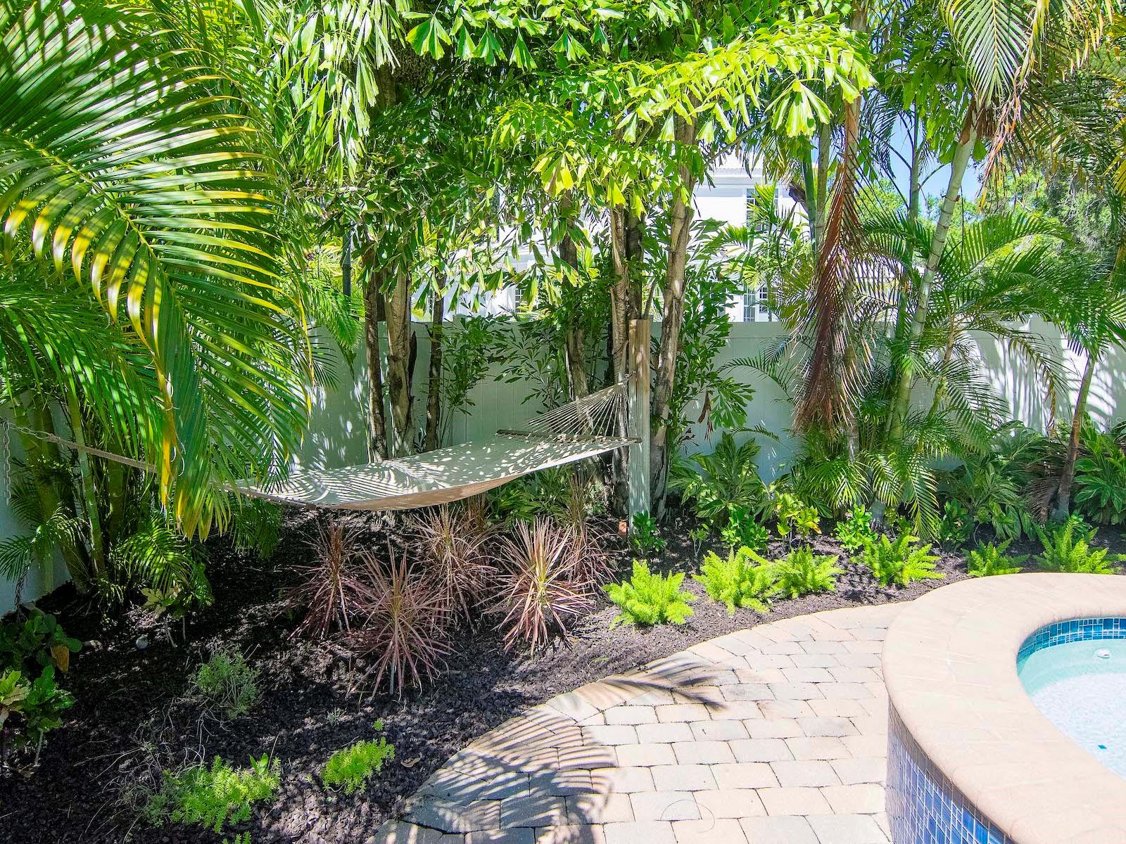 DAVIS ISLANDS PB10 PG52 TO 57 - Residential