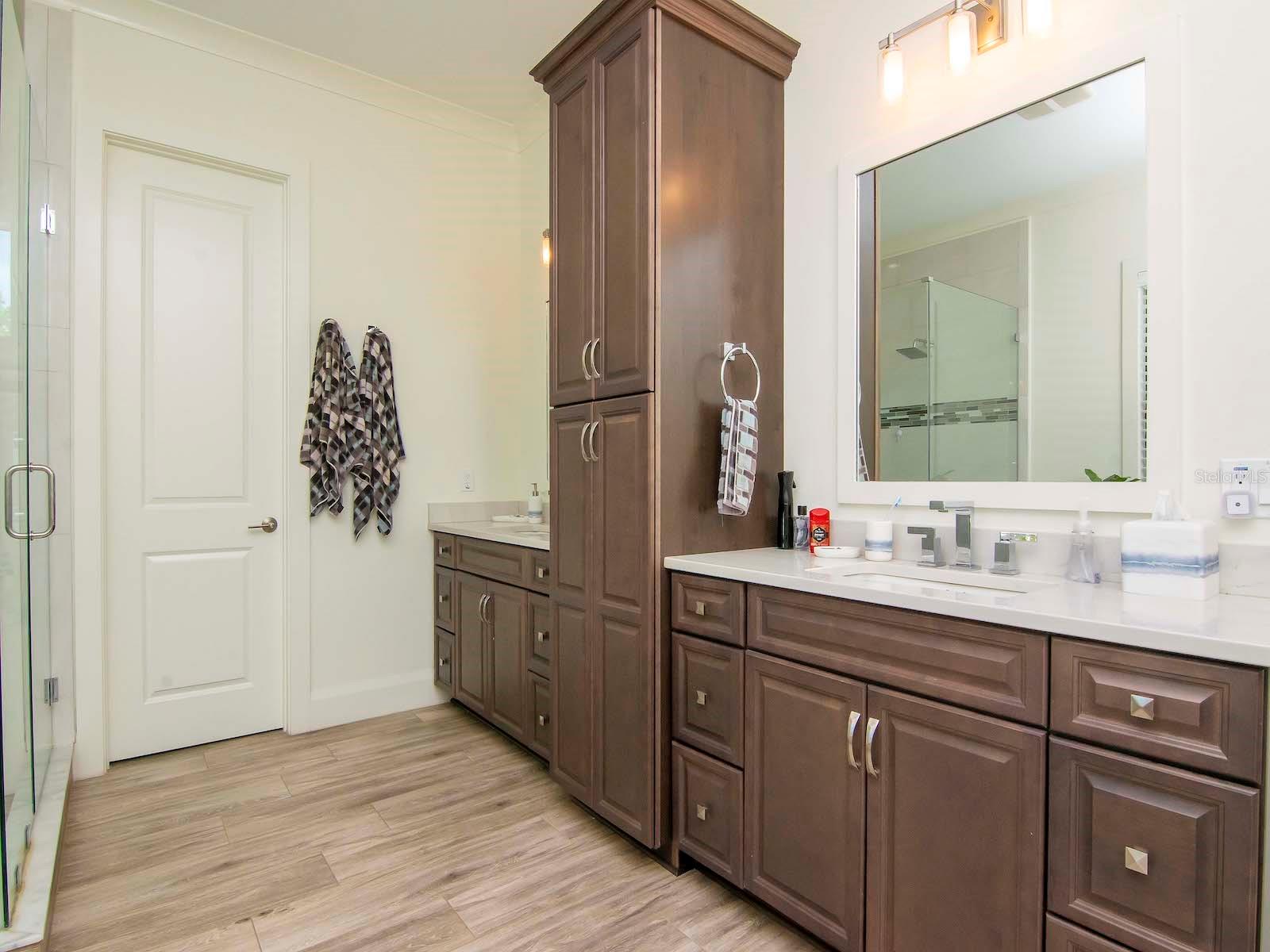 DAVIS ISLANDS PB10 PG52 TO 57 - Residential