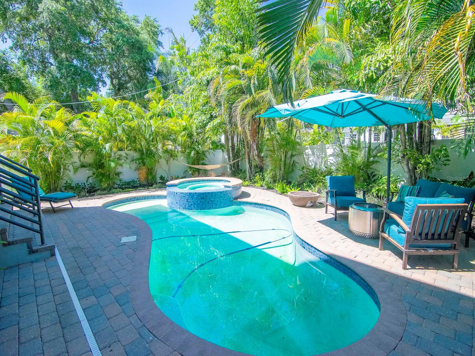 DAVIS ISLANDS PB10 PG52 TO 57 - Residential