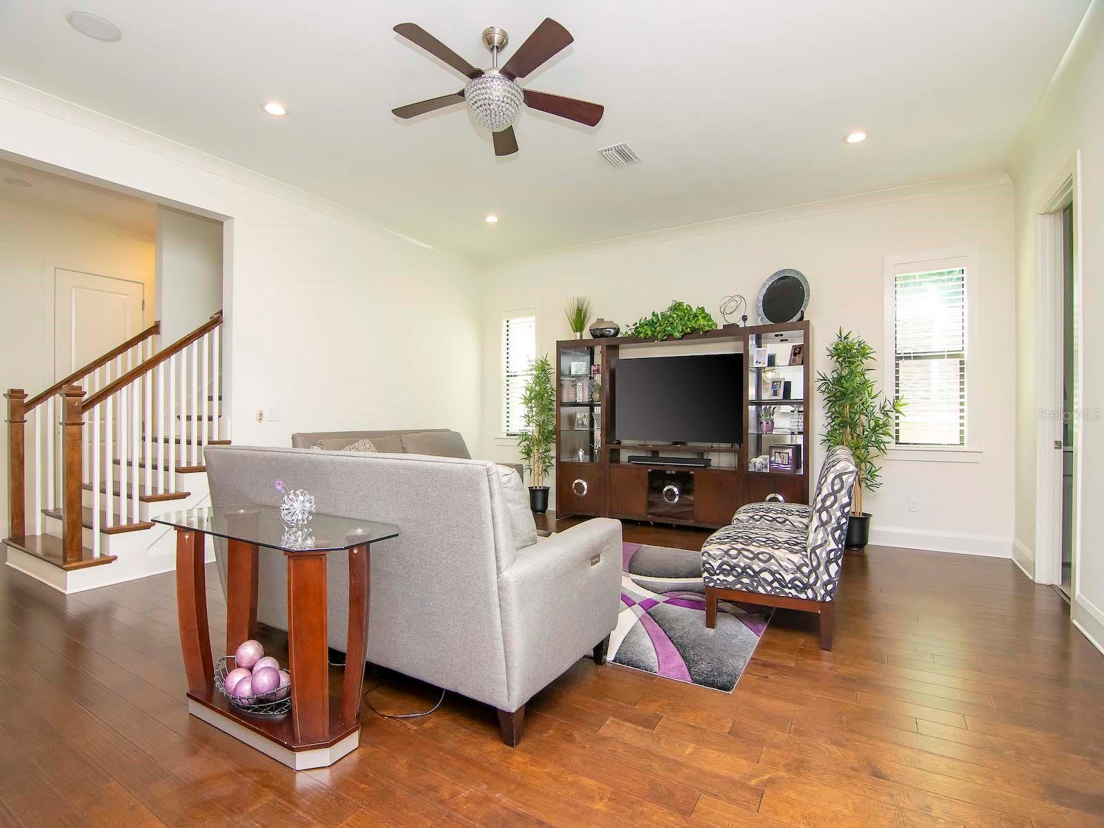 DAVIS ISLANDS PB10 PG52 TO 57 - Residential