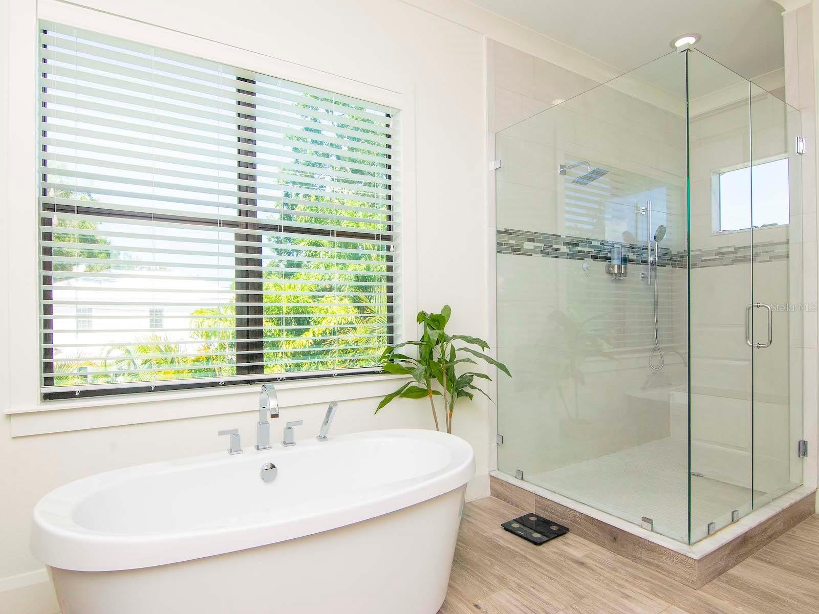 DAVIS ISLANDS PB10 PG52 TO 57 - Residential