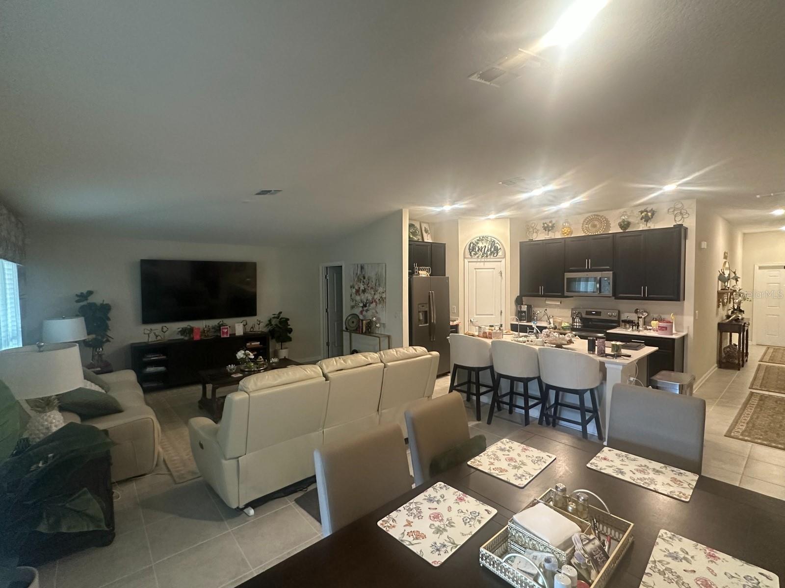 GREATER LAKES PH 4 - Residential Lease