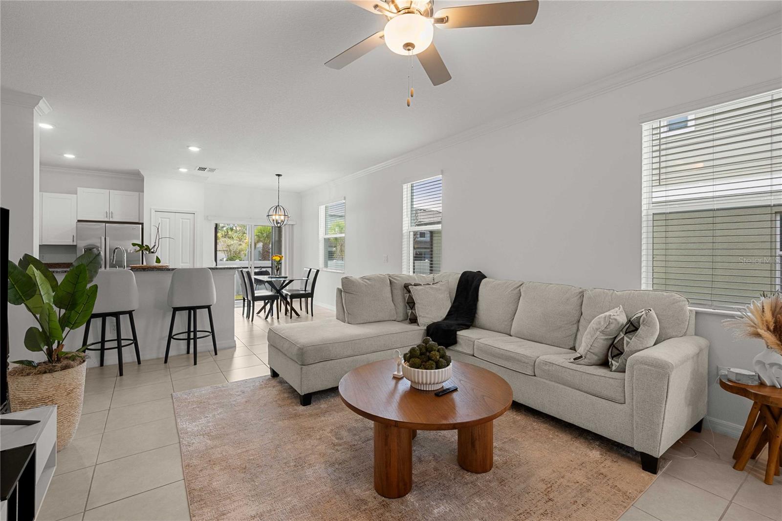 ABBOTT SQUARE PH 2 - Residential Lease