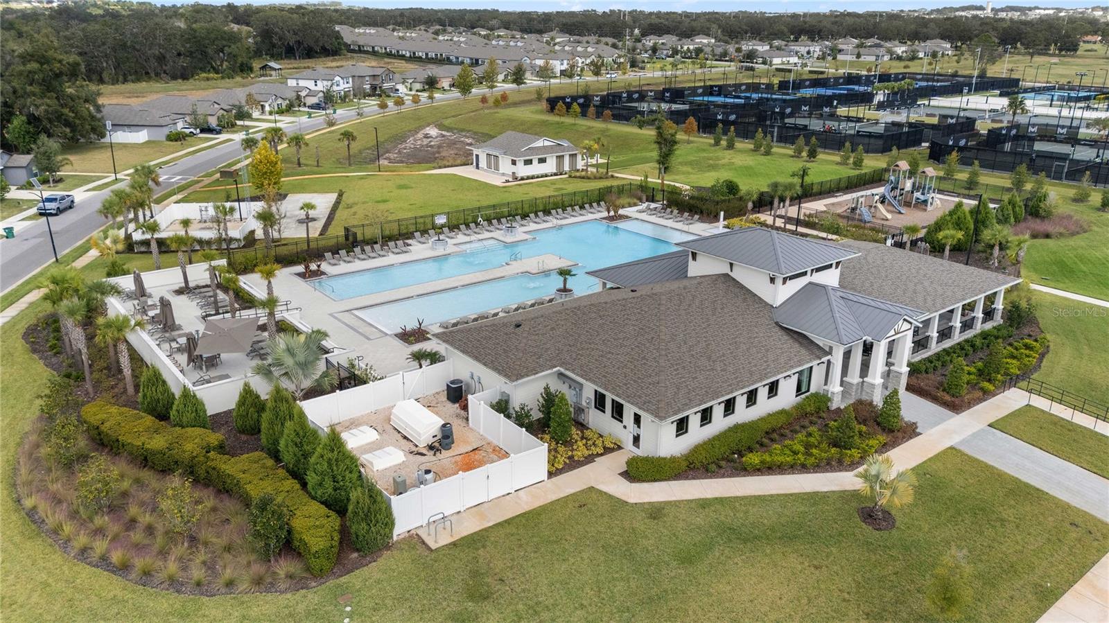 ABBOTT SQUARE PH 2 - Residential Lease