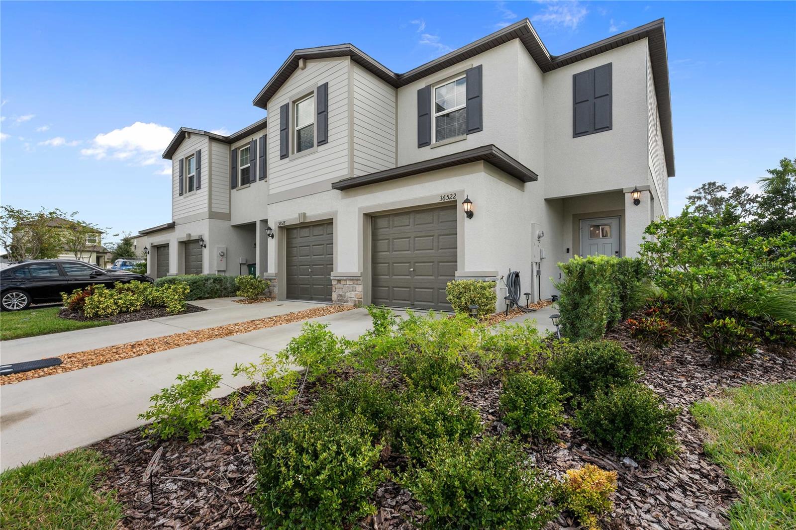 ABBOTT SQUARE PH 2 - Residential Lease