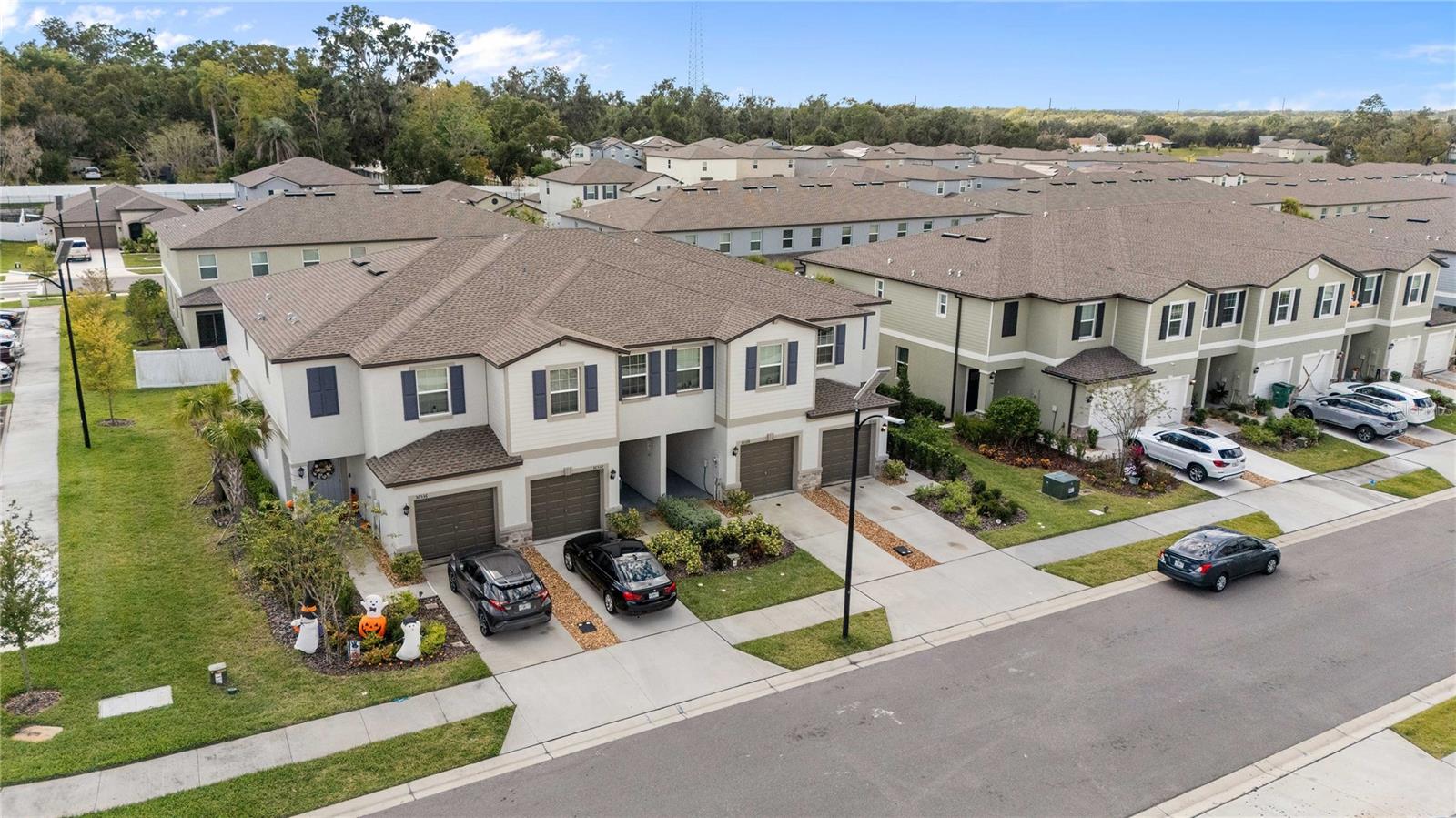 ABBOTT SQUARE PH 2 - Residential Lease