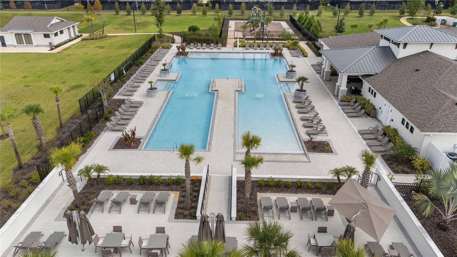 ABBOTT SQUARE PH 2 - Residential Lease