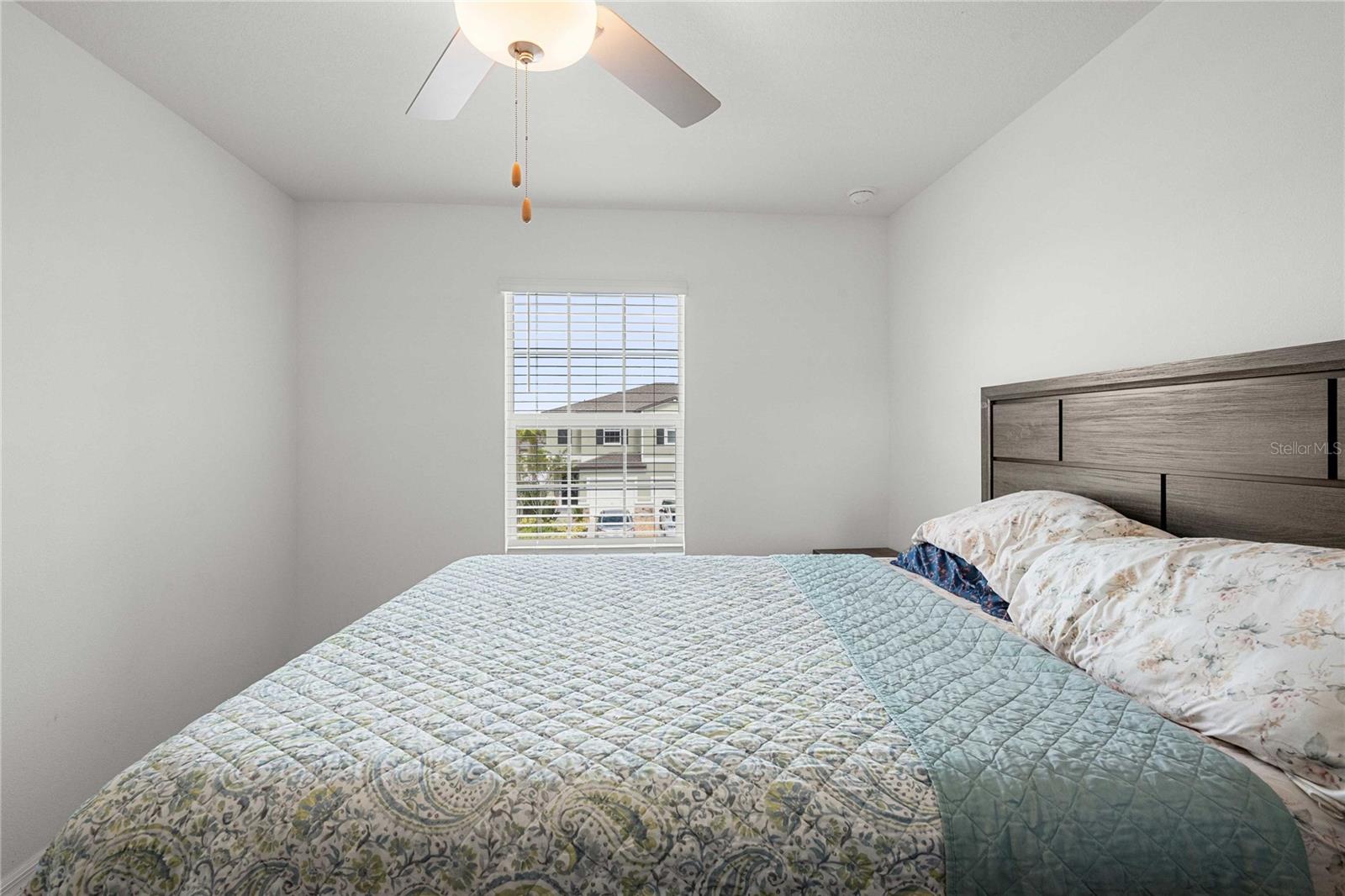 ABBOTT SQUARE PH 2 - Residential Lease