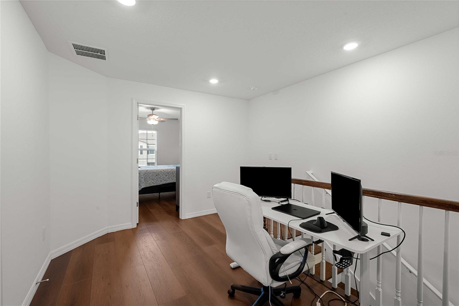 ABBOTT SQUARE PH 2 - Residential Lease