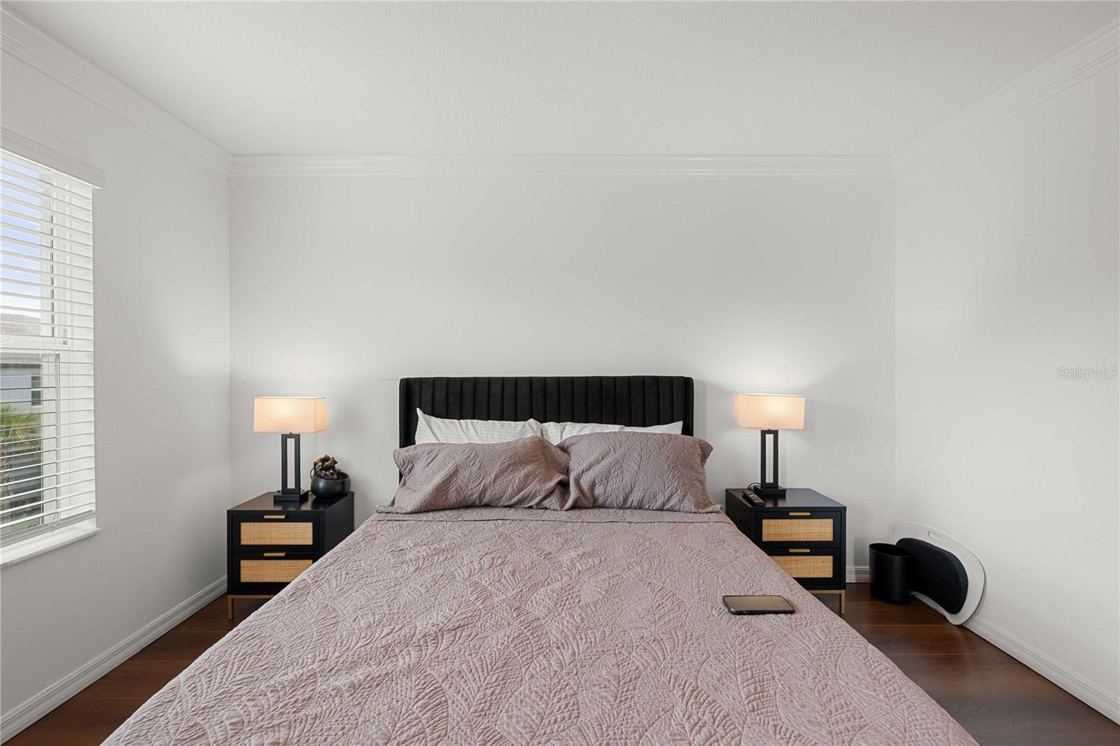 ABBOTT SQUARE PH 2 - Residential Lease