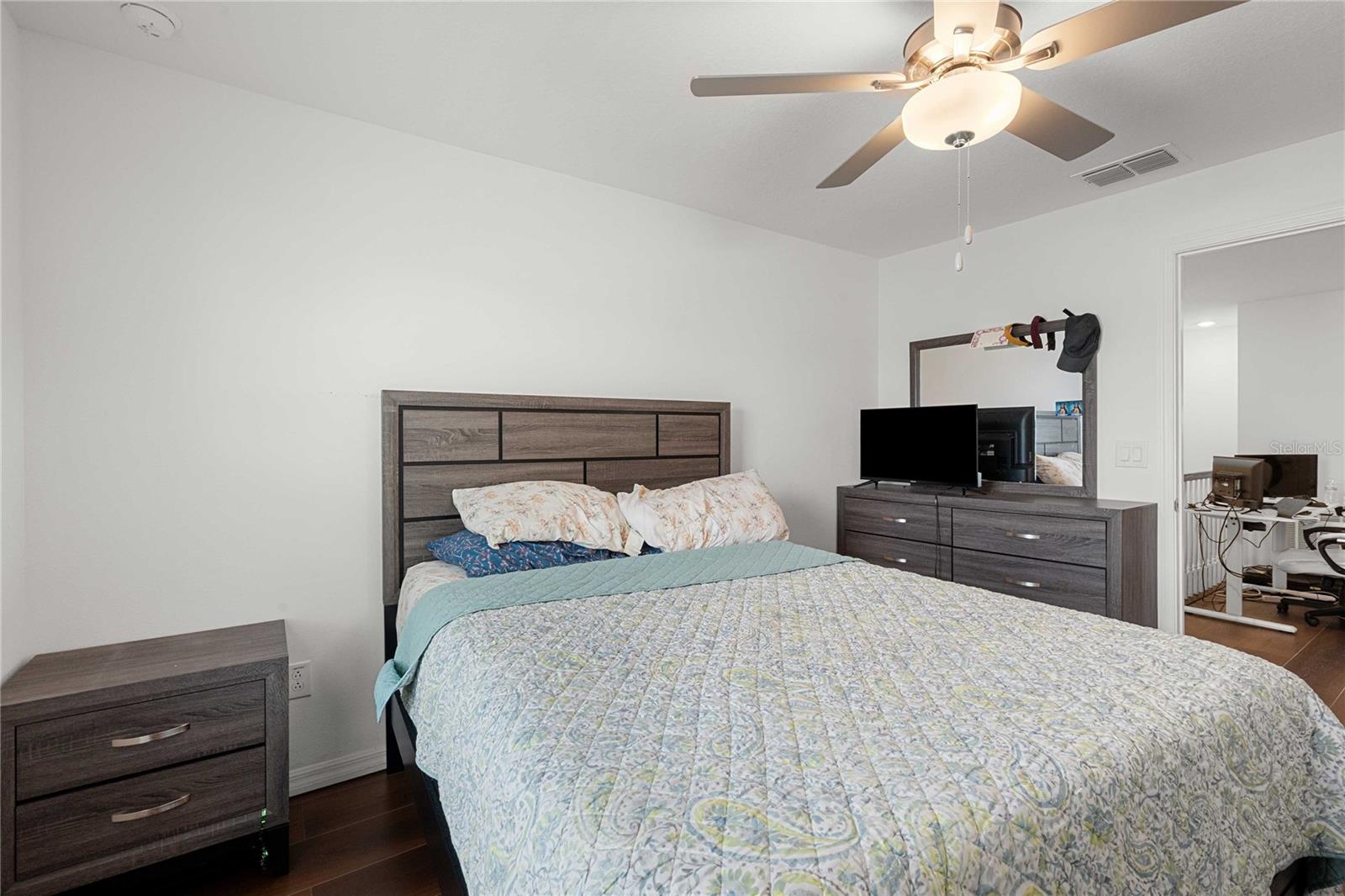 ABBOTT SQUARE PH 2 - Residential Lease