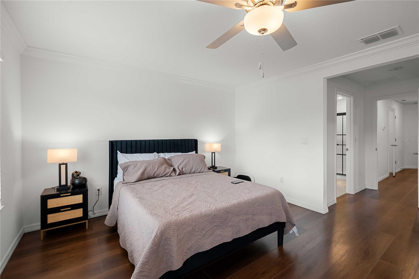 ABBOTT SQUARE PH 2 - Residential Lease