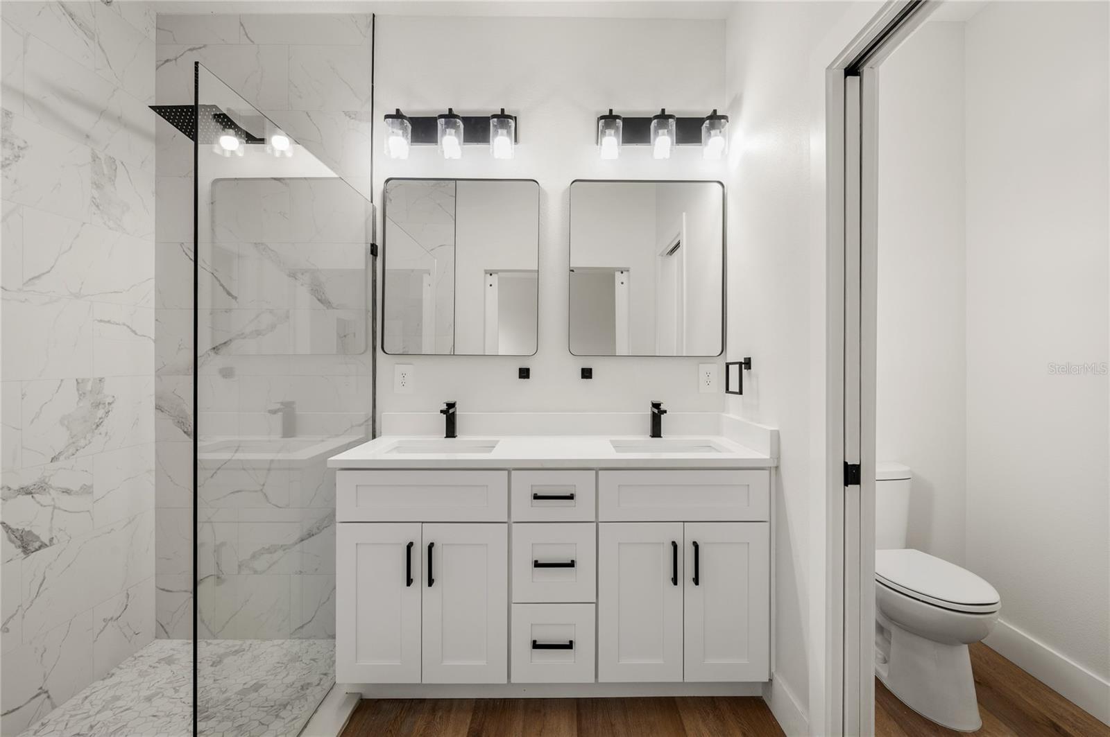 SUN N LAKE - Residential