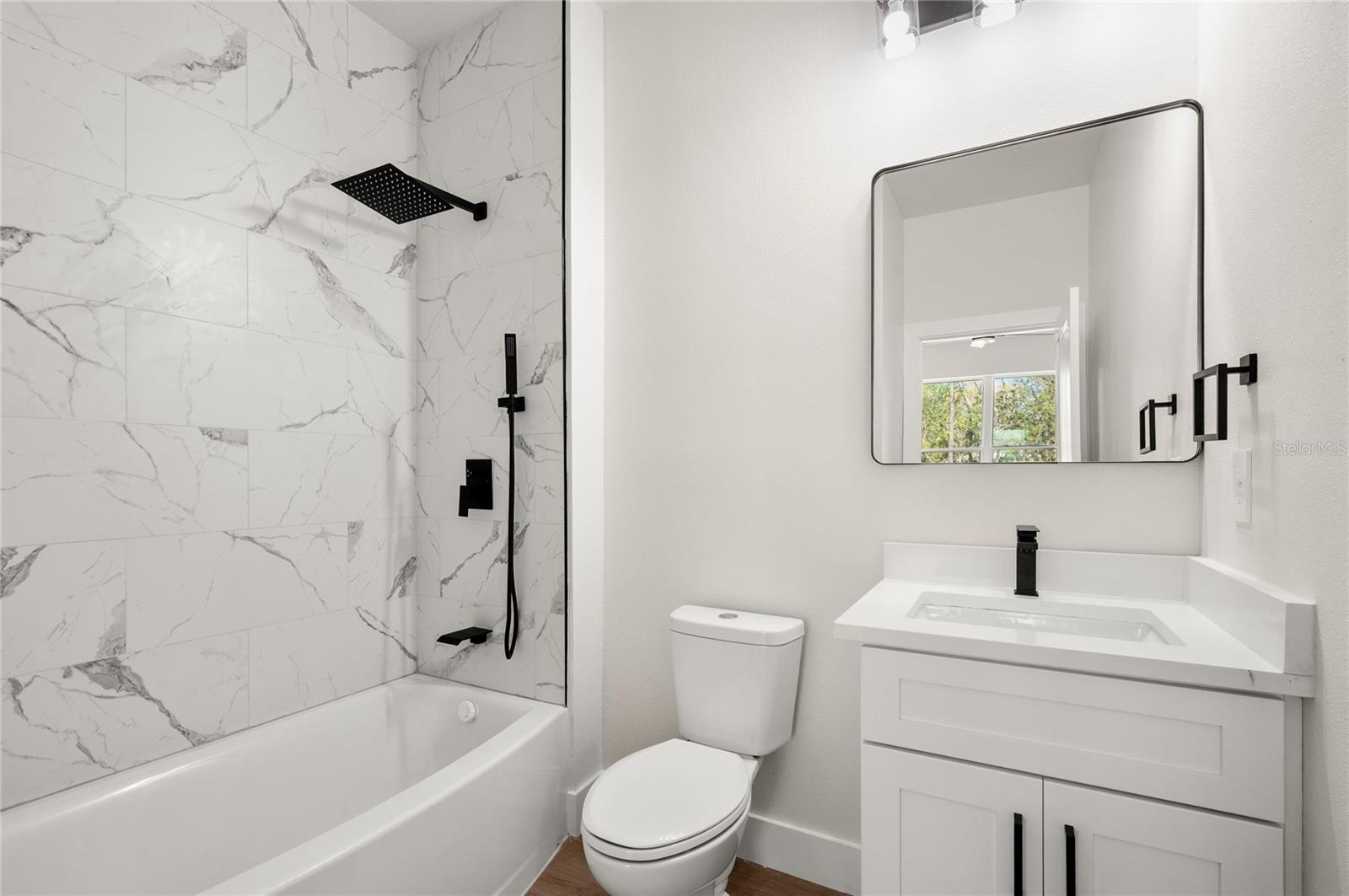 SUN N LAKE - Residential