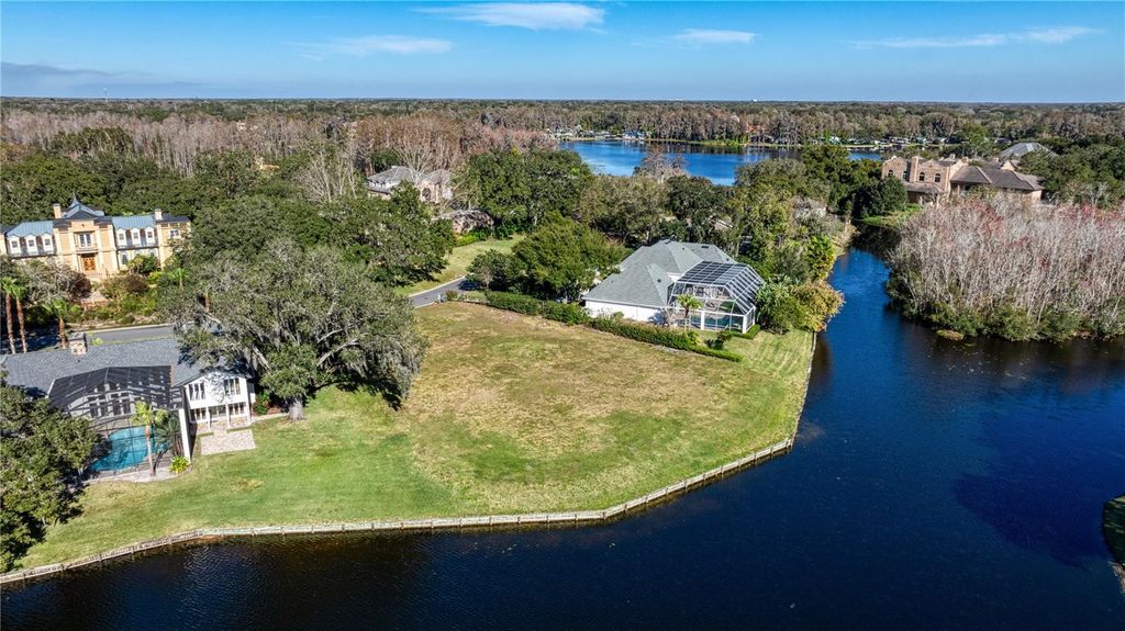 Photo of 814 Taray De Avila, Tampa, FL 33613 (MLS # TB8431854)