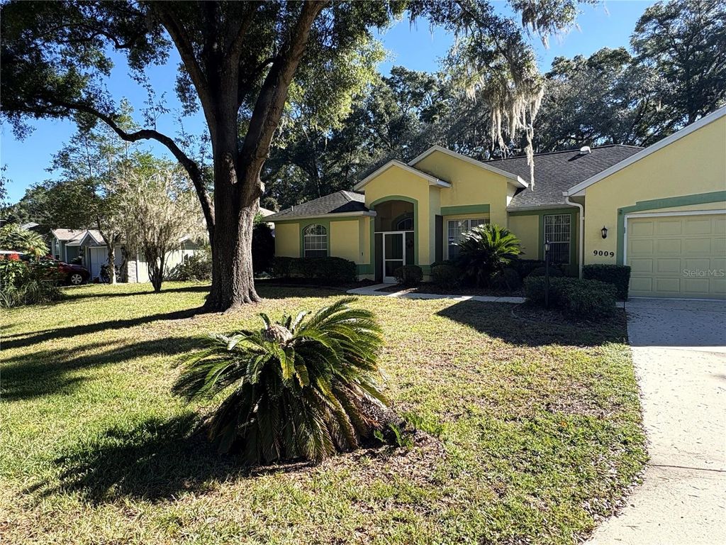 Photo of 9009 SW 194th Court, Dunnellon, FL 34432 (MLS # OM711640)