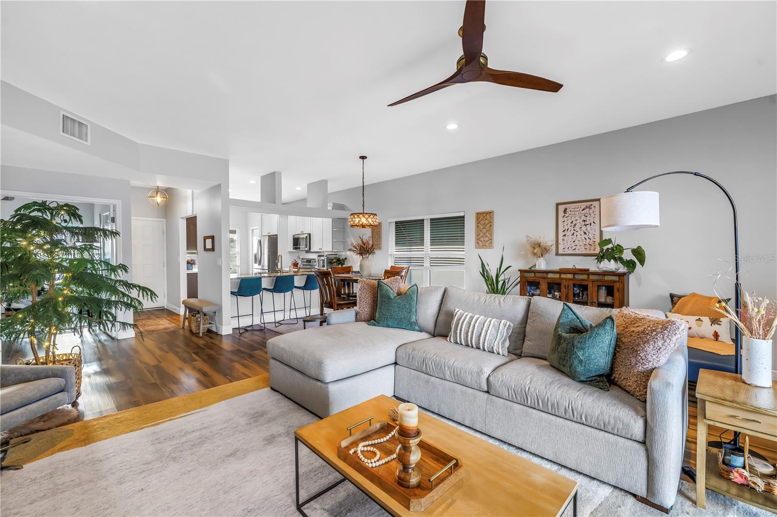 SHORES OF LONG BAYOU CONDO - Residential