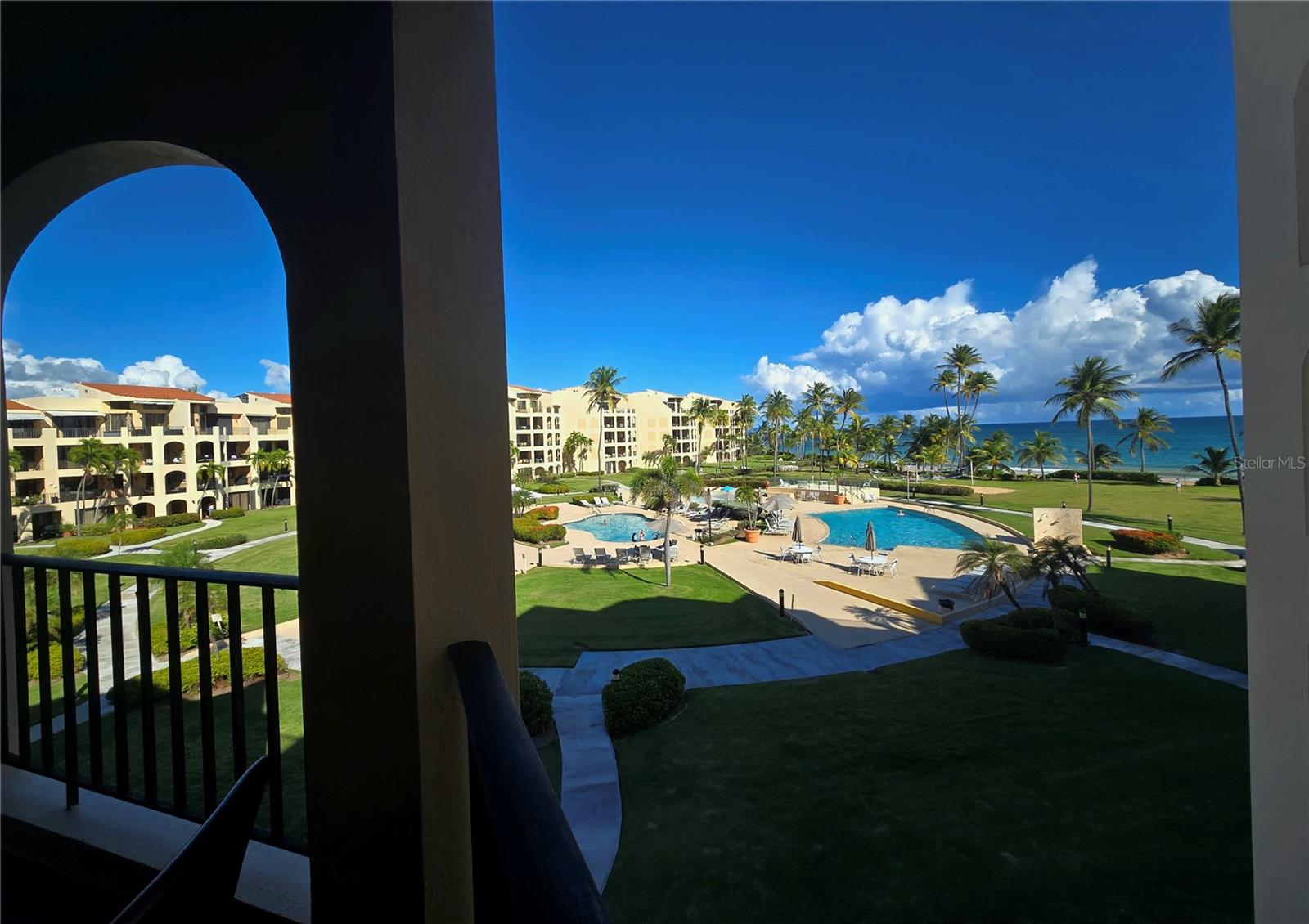 CRESCENT BEACH - Residential